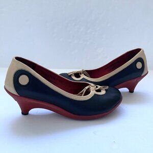 Fly London Pumps